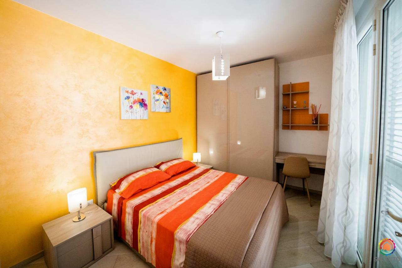 Perle Del Mare - Appartamenti Di Pregio 70M Spiaggia Pescoluse Марина-ді-Песколузе Екстер'єр фото